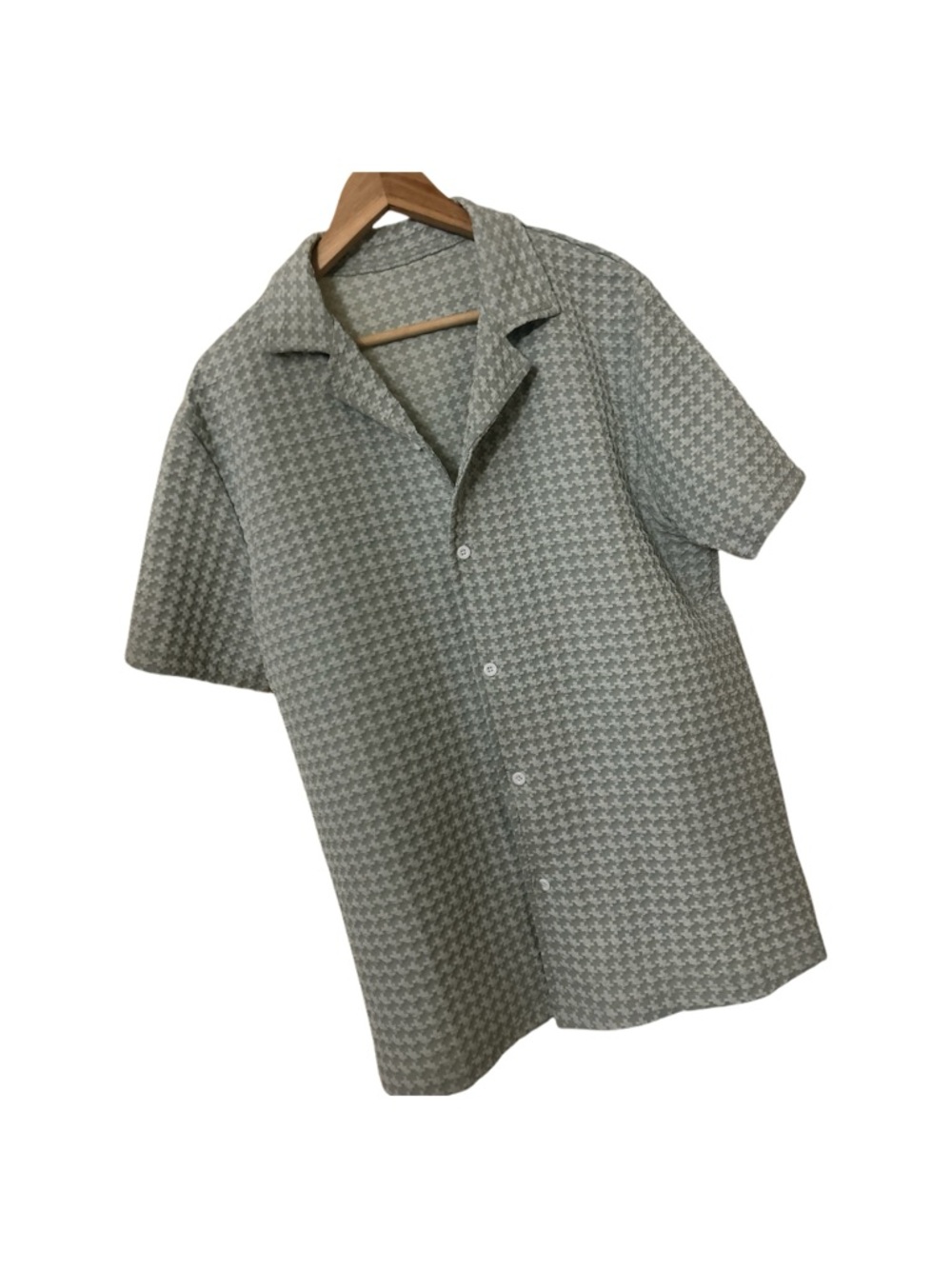 Men's Casual Short-Sleeve Button-Down Shirt in Light Sage Houndstooth